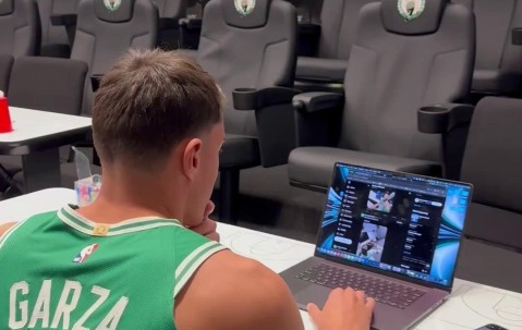 爱游戏娱乐-NBA季后赛窗口期再迎强敌，新疆广汇伤情更新，主帅态度——压力陡增，团队化学反应显著的简单介绍